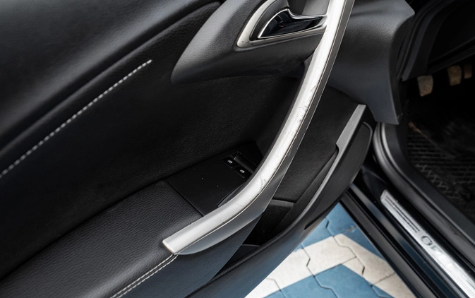 Toyota Corolla Cross cena 185900 przebieg: 7377, rok produkcji 2022 z Chojnów małe 326